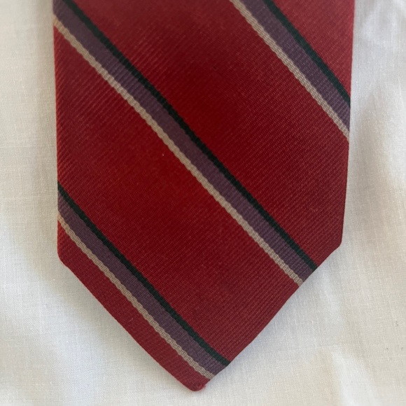 Elegant Burgundy Striped Men's Tie - Picture 1 of 2